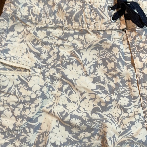 Patagonia Wavefarer Board Shorts - Picture 6 of 6